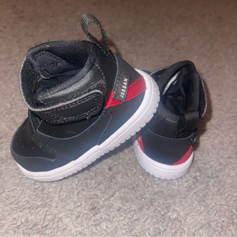 Jordan Kids Black and Red Sneakers